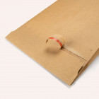 Versandtasche mit Aufreißfaden und zwei Haftklebestreifen