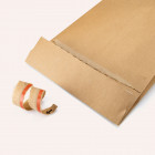 Versandtasche mit Aufreißfaden und zwei Haftklebestreifen