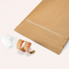 Versandtasche mit Aufreißfaden und zwei Haftklebestreifen